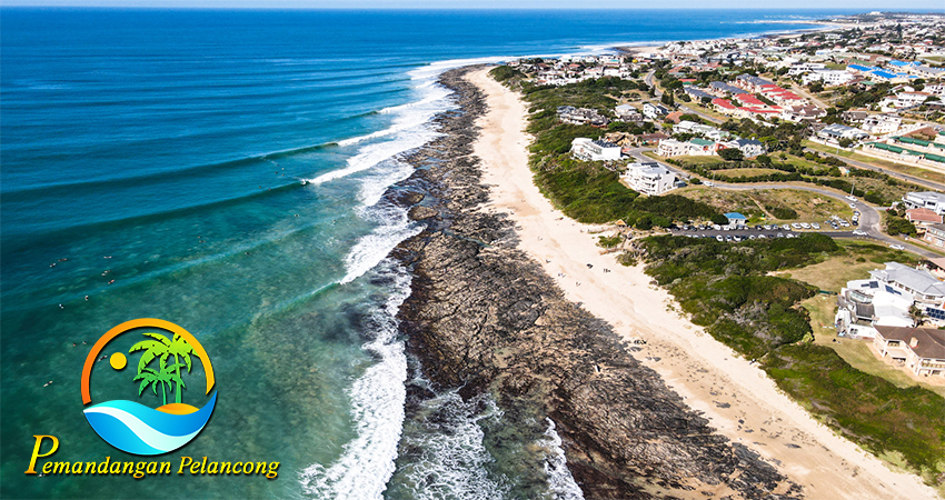 Surfing di Jeffreys Bay: Mengarungi Ombak Kelas Dunia